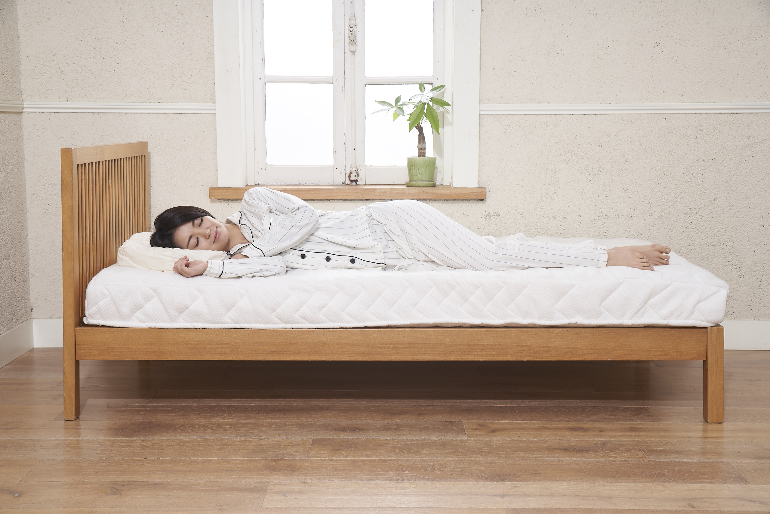 腰痛対策の日本製高反発敷布団『雲のやすらぎプレミアム』の「マットレスタイプ」